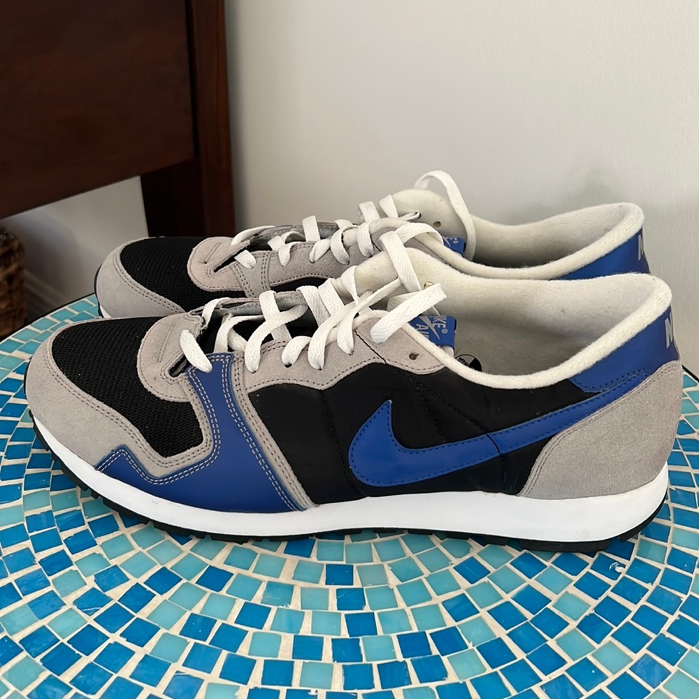 Nike Air Casual Sneakers